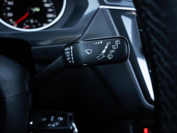 Volkswagen Tiguan II Рестайлинг с пробегом 2021 года, цена 2 398 000 рублей, 116746 км, внедорожник, Автокод Объявления