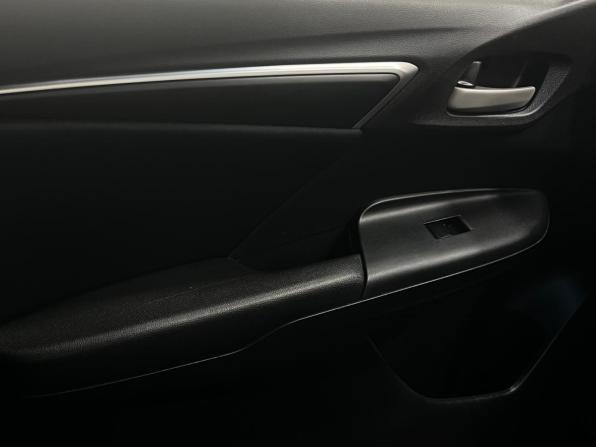 Honda Fit III с пробегом 2016 года, цена 1 059 000 рублей, 105537 км, хэтчбек, Автокод Объявления