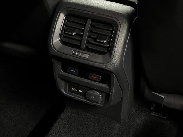 Volkswagen Tiguan II с пробегом 2020 года, цена 1 699 000 рублей, 235044 км, внедорожник, Автокод Объявления