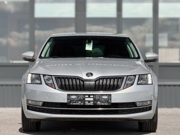 Skoda Octavia III (A7) Рестайлинг с пробегом 2018 года, цена 1 580 000 рублей, 136212 км, лифтбек, Автокод Объявления