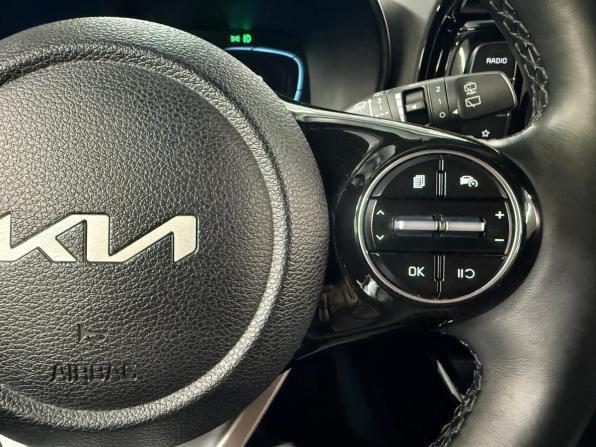 Kia Soul III Рестайлинг с пробегом 2023 года, цена 3 120 000 рублей, 7747 км, хэтчбек, Автокод Объявления