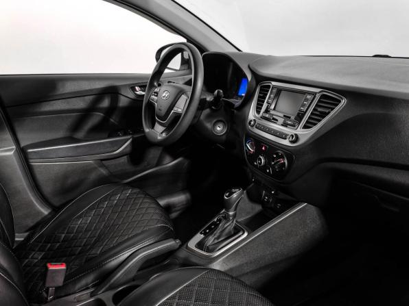 Hyundai Solaris II Рестайлинг с пробегом 2022 года, цена 1 700 000 рублей, 92492 км, седан, Автокод Объявления