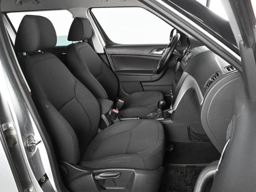 Skoda Yeti I Рестайлинг Ростов-на-Дону  - изображение 8