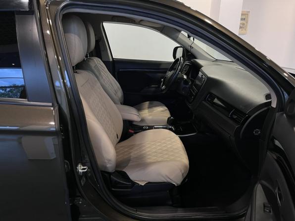 Mitsubishi Outlander III Рестайлинг 3 с пробегом 2019 года, цена 2 300 000 рублей, 127397 км, внедорожник, Автокод Объявления