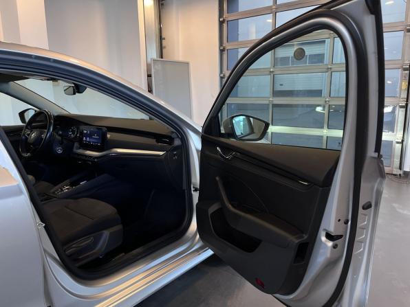 Skoda Octavia IV (A8) с пробегом 2021 года, цена 2 160 000 рублей, 162231 км, лифтбек, Автокод Объявления