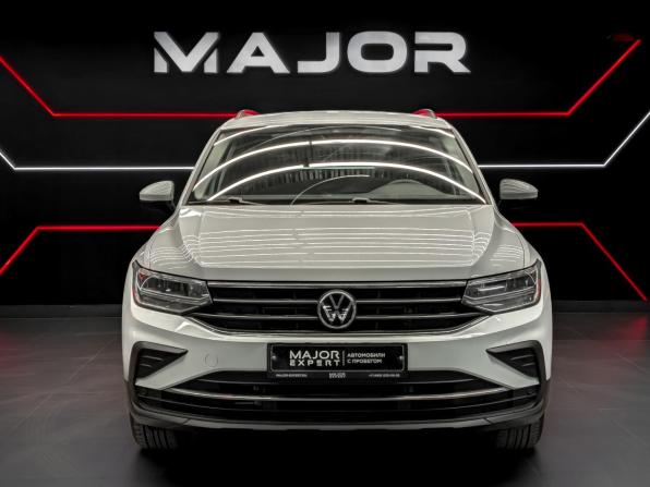 Volkswagen Tiguan II Рестайлинг с пробегом 2021 года, цена 2 950 000 рублей, 87181 км, внедорожник, Автокод Объявления