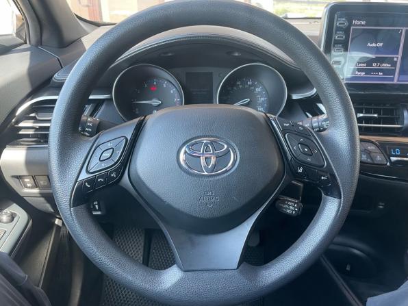 Toyota C-HR I Рестайлинг с пробегом 2019 года, цена 2 197 000 рублей, 65000 км, внедорожник, Автокод Объявления