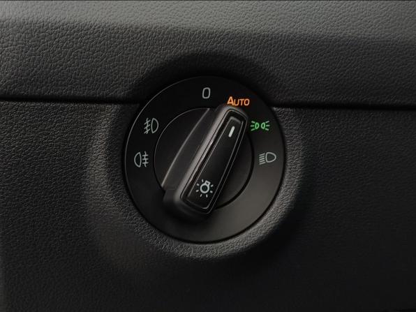 Skoda Octavia III (A7) Рестайлинг с пробегом 2018 года, цена 1 640 000 рублей, 129477 км, лифтбек, Автокод Объявления