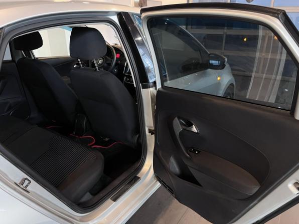 Volkswagen Polo V с пробегом 2011 года, цена 575 000 рублей, 239910 км, седан, Автокод Объявления