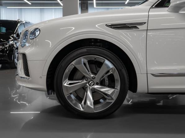 Bentley Bentayga I Рестайлинг с пробегом 2024 года, цена 25 750 000 рублей, 18342 км, внедорожник, Автокод Объявления