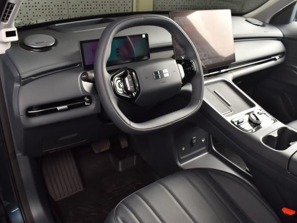 Geely Galaxy Starship 7 с пробегом 2025 года, цена 3 299 990 рублей, 10 км, внедорожник, Автокод Объявления