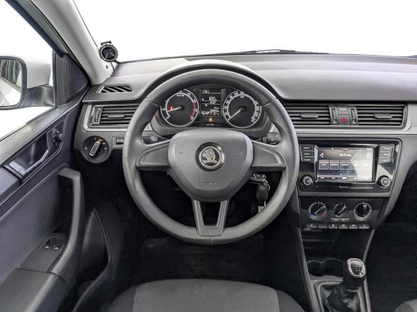 Skoda Rapid I Рестайлинг с пробегом 2019 года, цена 800 000 рублей, 196860 км, лифтбек, Автокод Объявления