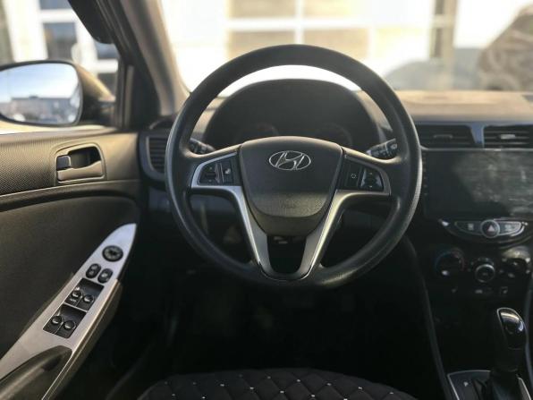 Hyundai Solaris I Рестайлинг с пробегом 2015 года, цена 1 050 000 рублей, 160000 км, седан, Автокод Объявления