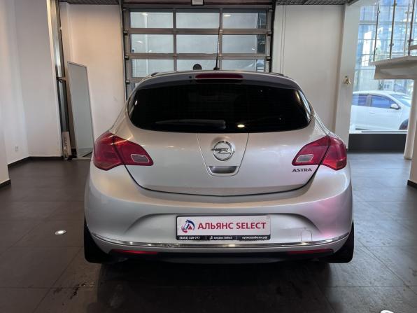 Opel Astra J Рестайлинг с пробегом 2013 года, цена 589 000 рублей, 217085 км, хэтчбек, Автокод Объявления