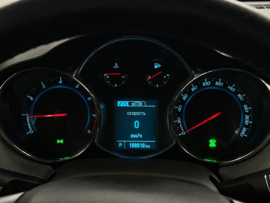 Chevrolet Cruze I Рестайлинг Москва  - изображение 6
