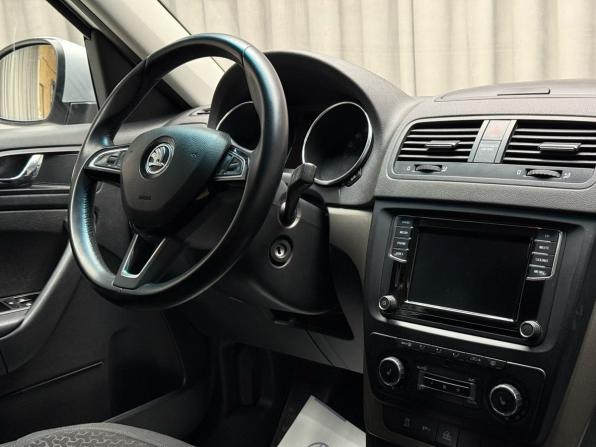 Skoda Yeti I Рестайлинг с пробегом 2014 года, цена 1 349 000 рублей, 238432 км, внедорожник, Автокод Объявления