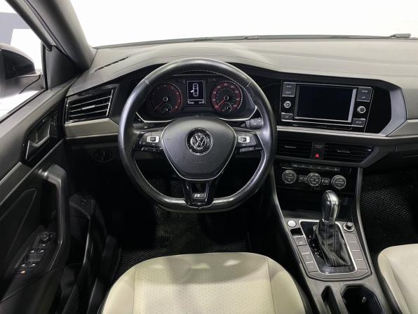 Volkswagen Jetta VII с пробегом 2019 года, цена 1 839 900 рублей, 157000 км, седан, Автокод Объявления