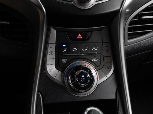Hyundai Elantra V (MD) с пробегом 2012 года, цена 999 000 рублей, 220614 км, седан, Автокод Объявления