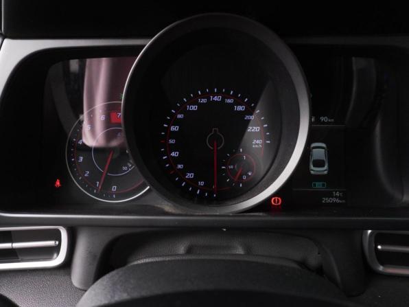 Hyundai Elantra VII (CN7) с пробегом 2021 года, цена 2 199 000 рублей, 25096 км, седан, Автокод Объявления