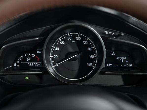 Mazda Axela III Рестайлинг с пробегом 2017 года, цена 1 398 500 рублей, 78270 км, седан, Автокод Объявления