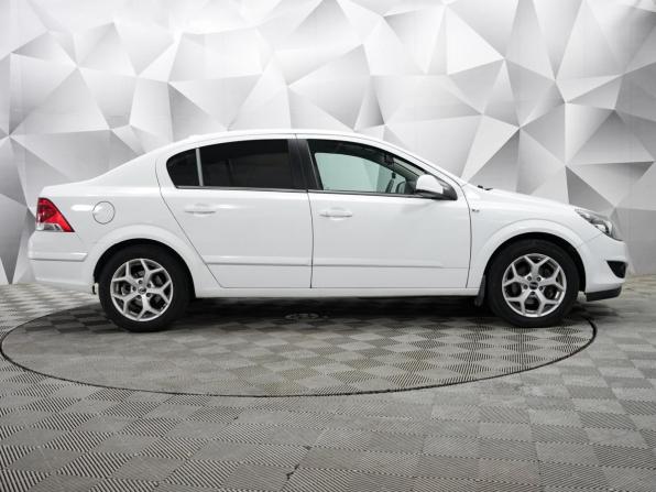 Opel Astra H Рестайлинг с пробегом 2012 года, цена 555 000 рублей, 272400 км, седан, Автокод Объявления
