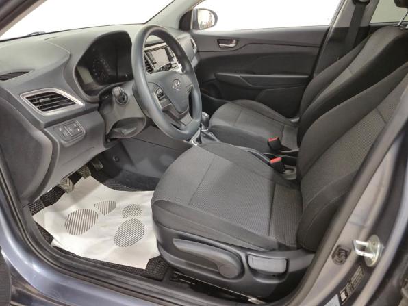 Hyundai Solaris II с пробегом 2019 года, цена 1 330 000 рублей, 127700 км, седан, Автокод Объявления