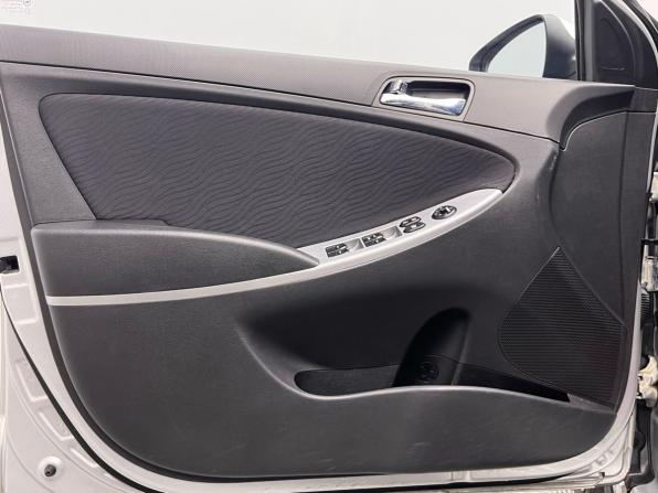 Hyundai Solaris I с пробегом 2013 года, цена 739 000 рублей, 146000 км, седан, Автокод Объявления