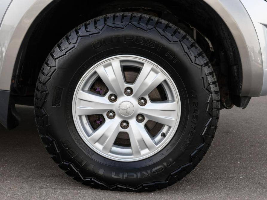 Mitsubishi L200 IV Москва  - изображение 21