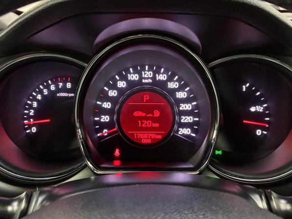 Kia Ceed II с пробегом 2014 года, цена 940 000 рублей, 176000 км, хэтчбек, Автокод Объявления