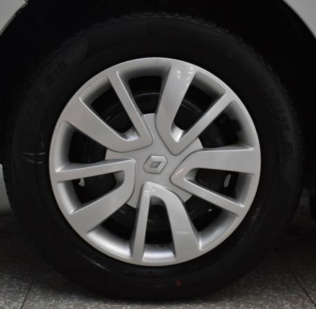 Renault Logan II Рестайлинг с пробегом 2019 года, цена 775 000 рублей, 104054 км, седан, Автокод Объявления