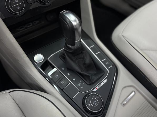 Volkswagen Tiguan II с пробегом 2019 года, цена 2 890 000 рублей, 105312 км, внедорожник, Автокод Объявления
