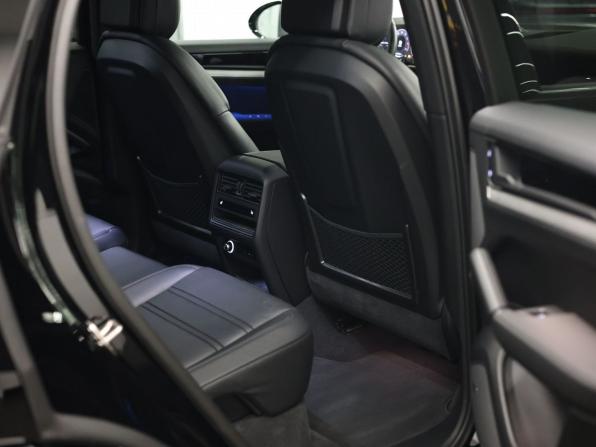 Porsche Cayenne III Рестайлинг с пробегом 2024 года, цена 15 950 000 рублей, 5253 км, внедорожник, Автокод Объявления