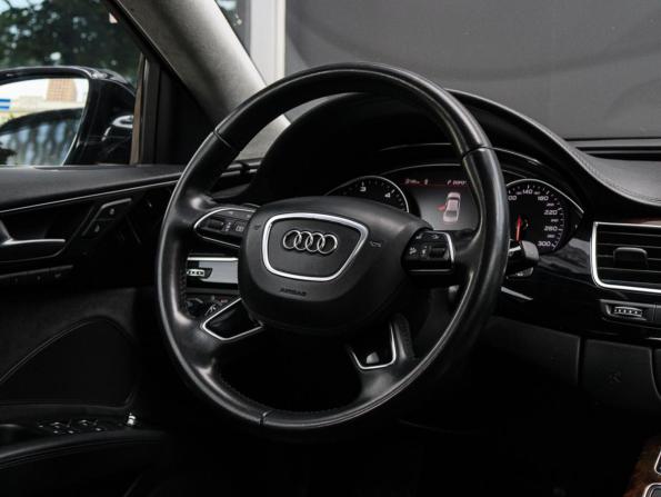 Audi A8 III (D4) Рестайлинг с пробегом 2015 года, цена 2 800 000 рублей, 76326 км, седан, Автокод Объявления