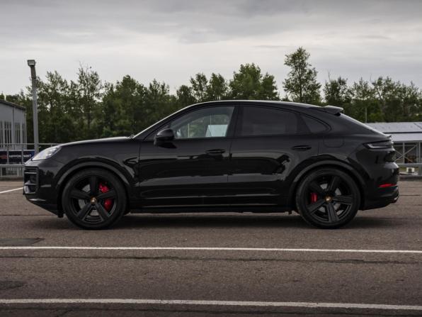 Porsche Cayenne III Рестайлинг с пробегом 2025 года, цена 17 300 000 рублей, 21727 км, внедорожник, Автокод Объявления
