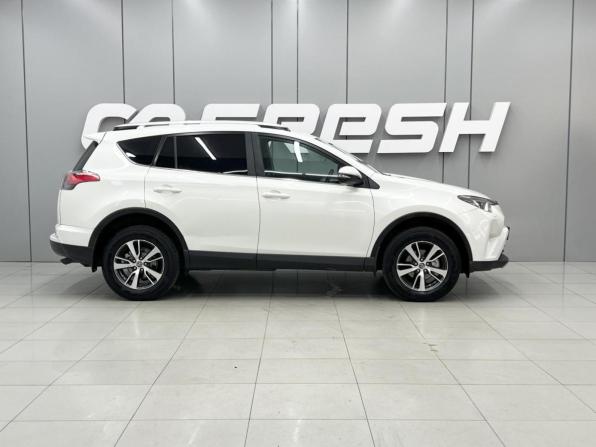 Toyota RAV4 IV (XA40) Рестайлинг с пробегом 2017 года, цена 2 220 000 рублей, 133792 км, внедорожник, Автокод Объявления