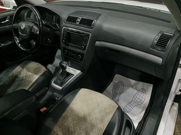 Skoda Octavia II (A5) Рестайлинг с пробегом 2012 года, цена 950 000 рублей, 163871 км, лифтбек, Автокод Объявления