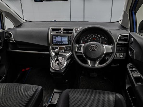 Toyota Ractis II с пробегом 2012 года, цена 850 000 рублей, 122331 км, хэтчбек, Автокод Объявления