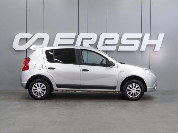 Renault Sandero I с пробегом 2013 года, цена 544 000 рублей, 185002 км, хэтчбек, Автокод Объявления