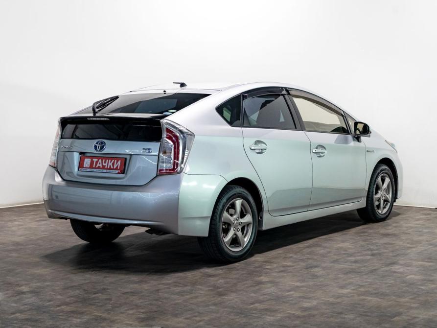Toyota Prius III Рестайлинг (XW30) Чита  - изображение 3