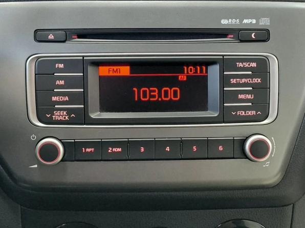 Kia Rio III Рестайлинг с пробегом 2016 года, цена 910 000 рублей, 102200 км, хэтчбек, Автокод Объявления