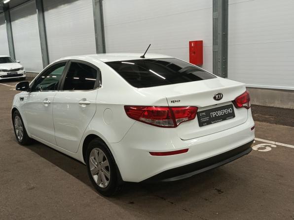 Kia Rio III Рестайлинг с пробегом 2016 года, цена 1 140 000 рублей, 131261 км, седан, Автокод Объявления