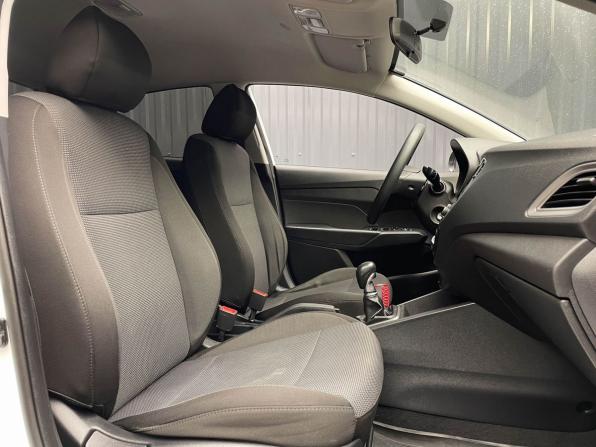 Hyundai Solaris II с пробегом 2019 года, цена 1 097 000 рублей, 102959 км, седан, Автокод Объявления