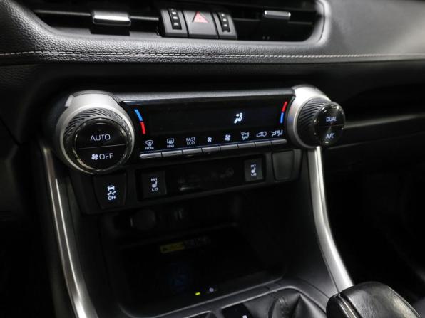 Toyota RAV4 V (XA50) с пробегом 2022 года, цена 3 698 000 рублей, 45664 км, внедорожник, Автокод Объявления