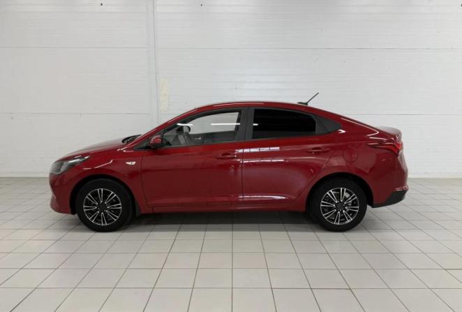 Hyundai Solaris II Рестайлинг с пробегом 2021 года, цена 1 650 000 рублей, 120114 км, седан, Автокод Объявления
