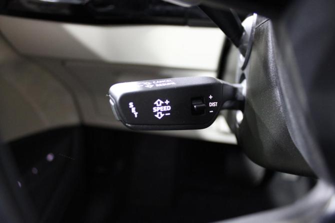 Audi e-tron I с пробегом 2020 года, цена 4 699 000 рублей, 79350 км, внедорожник, Автокод Объявления