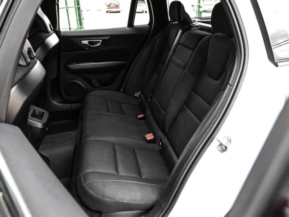 Volvo V60 Cross Country II с пробегом 2019 года, цена 2 434 000 рублей, 189059 км, универсал, Автокод Объявления
