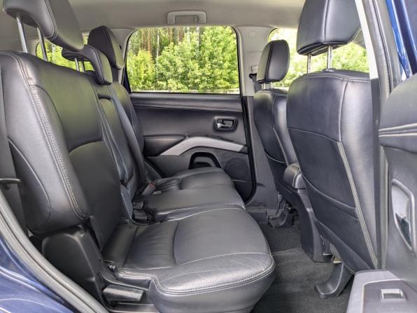 Mitsubishi Outlander II Рестайлинг с пробегом 2010 года, цена 1 099 900 рублей, 227000 км, внедорожник, Автокод Объявления