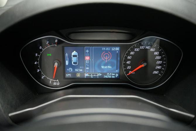 Ford Mondeo IV Рестайлинг с пробегом 2012 года, цена 870 000 рублей, 245000 км, седан, Автокод Объявления