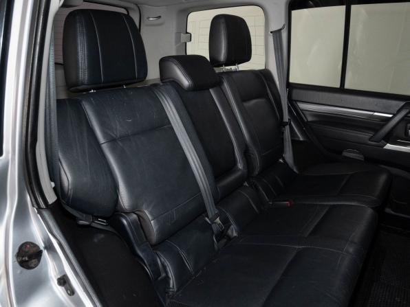 Mitsubishi Pajero IV с пробегом 2011 года, цена 1 650 000 рублей, 325383 км, внедорожник, Автокод Объявления