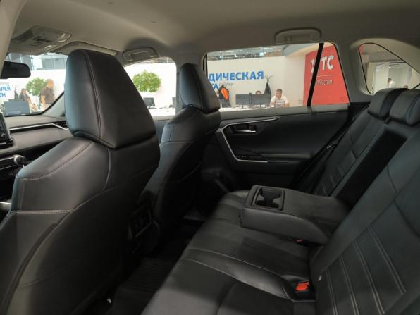 Toyota RAV4 V (XA50) с пробегом 2021 года, цена 3 050 000 рублей, 148693 км, внедорожник, Автокод Объявления